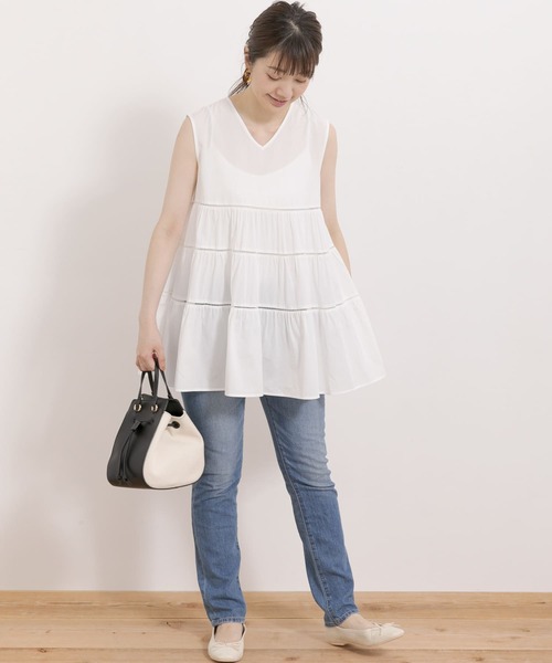 URBAN RESEARCH Sonny Label（アーバンリサーチサニーレーベル）の「Vネックティアードブラウス（シャツ/ブラウス・レディース・ブルー/ホワイト/ブラック・FREE）」の12枚目の写真