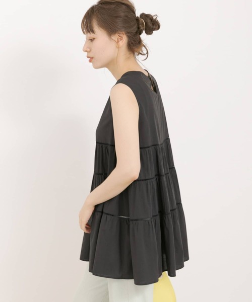 URBAN RESEARCH Sonny Label（アーバンリサーチサニーレーベル）の「Vネックティアードブラウス（シャツ/ブラウス・レディース・ブルー/ホワイト/ブラック・FREE）」の20枚目の写真