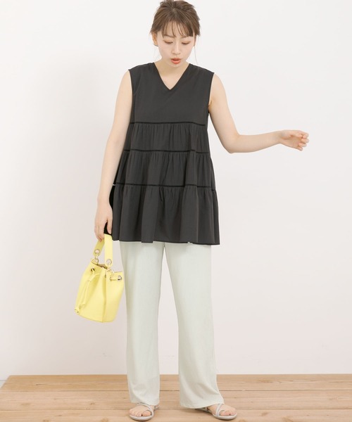 URBAN RESEARCH Sonny Label（アーバンリサーチサニーレーベル）の「Vネックティアードブラウス（シャツ/ブラウス・レディース・ブルー/ホワイト/ブラック・FREE）」の5枚目の写真