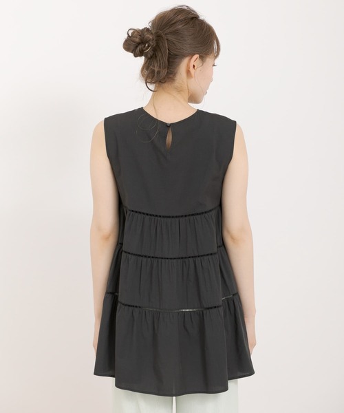 URBAN RESEARCH Sonny Label（アーバンリサーチサニーレーベル）の「Vネックティアードブラウス（シャツ/ブラウス・レディース・ブルー/ホワイト/ブラック・FREE）」の9枚目の写真