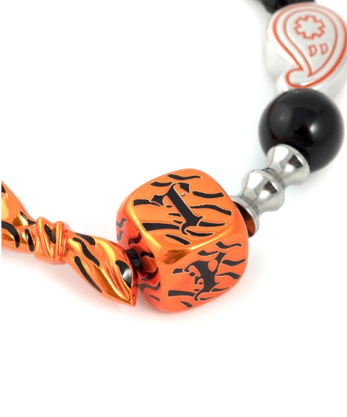 Evae mob(エヴァーモブ)の「EVAEMOB+TYGA/エバーモブ+タイガ/コラボレーションブレスレット/Tyga Collaboration Bracelet(ブレスレット・メンズ・その他・FREE)」の6枚目の写真