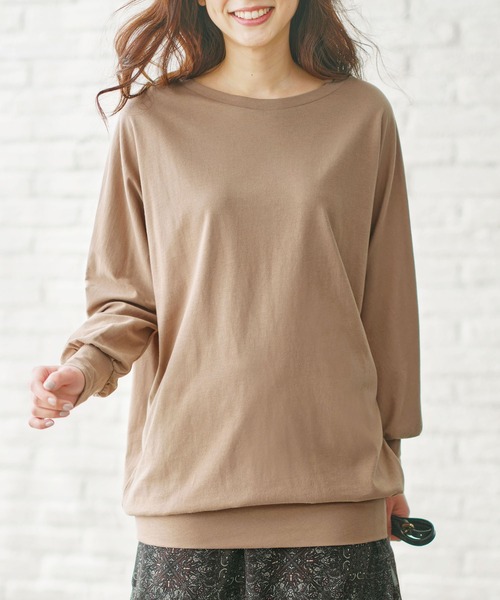 GeeRA(ジーラ)の「綿100%ボートネックドルマンカットソー(Tシャツ/カットソー・レディース・ベージュ/オフホワイト/ブラック/ボルドー・X-LARGE/LARGE/XX-LARGE/MEDIUM)」の3枚目の写真