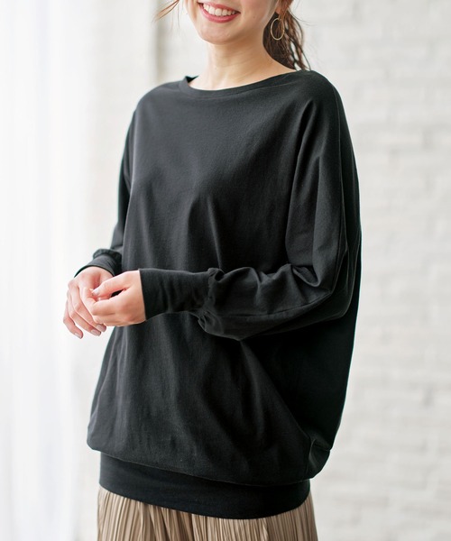 GeeRA(ジーラ)の「綿100%ボートネックドルマンカットソー(Tシャツ/カットソー・レディース・ベージュ/オフホワイト/ブラック/ボルドー・X-LARGE/LARGE/XX-LARGE/MEDIUM)」の2枚目の写真