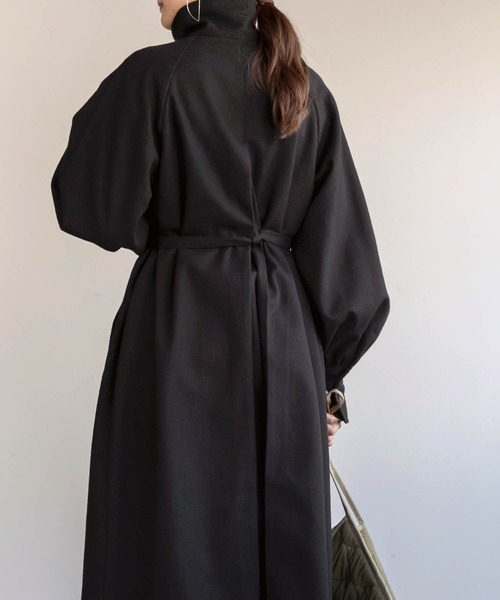 BONLECILL(ボンルシール)の「2wayバックスリットリボン ボリュームスリーブコート ステンカラー/スタンドカラー(ステンカラーコート・レディース・ブラック/ベージュ/テラコッタ・FREE)」の10枚目の写真