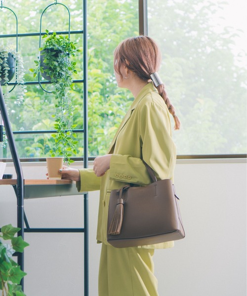 Ungrid(アングリッド)の「【Ungrid/アングリッド】 ビッグタッセルハンドバッグ(ハンドバッグ・レディース・ブラック/ダークブラウン/ベージュ/ブラウン系その他/アイボリー/ダークベージュ/ワイン/キャメル・FREE)」の18枚目の写真