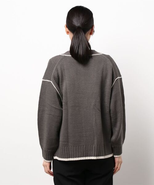 HONEYSUCKLE ROSE（ハニーサックルローズ）の「【HONEYSUCKLE ROSE】配色ラインカーディガン（カーディガン/ボレロ・レディース・オフホワイト/ダークグレー・M/L）」の4枚目の写真