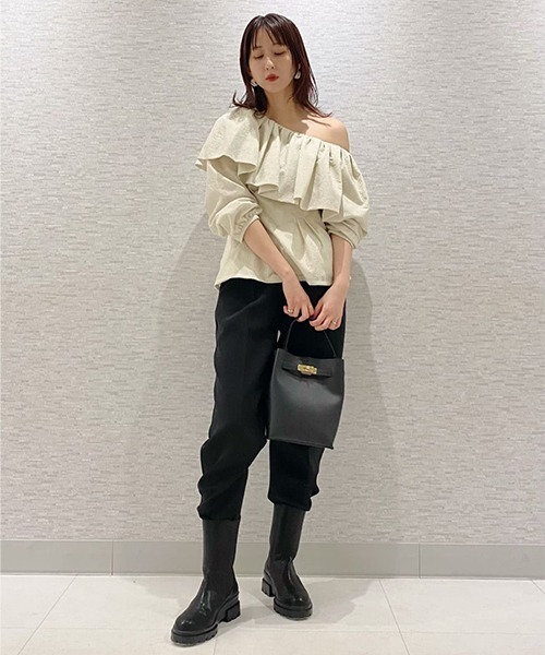 LILY BROWN（リリーブラウン）の「ハイウエストタックパンツ（その他パンツ・レディース・ブルー/ベージュ/ピンク/ブラック・0/1）」の15枚目の写真