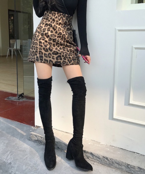 by muni:r（バイ ムニール）の「レオパード ミニスカート（スカート・レディース・ブラウン・SMALL/MEDIUM）」の2枚目の写真