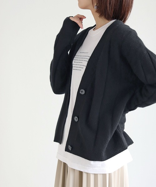 vingtrois（バントロア）の「【vingtrois】タスマニアウール100%ワイドリブVネックカーディガン（カーディガン/ボレロ・レディース・ブルー/モカ/グリーン/アイボリー/ブラック・M）」の2枚目の写真