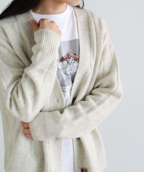 vingtrois（バントロア）の「【vingtrois】タスマニアウール100%ワイドリブVネックカーディガン（カーディガン/ボレロ・レディース・ブルー/モカ/グリーン/アイボリー/ブラック・M）」の21枚目の写真