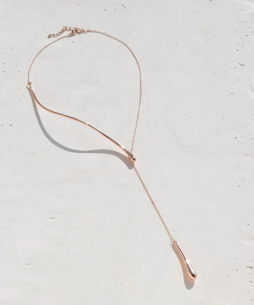 GOLDY（ゴールディ）の「カーブド メタル "Y"シェイプ ネックレス（ネックレス・レディース・ゴールド/シルバー/その他1・FREE）」の3枚目の写真
