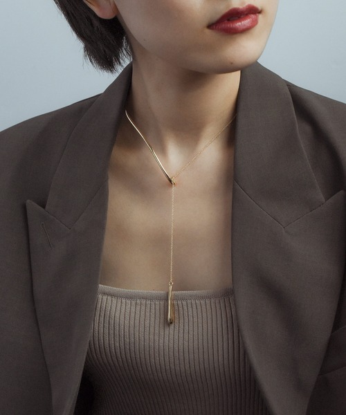 GOLDY（ゴールディ）の「カーブド メタル "Y"シェイプ ネックレス（ネックレス・レディース・ゴールド/シルバー/その他1・FREE）」の7枚目の写真