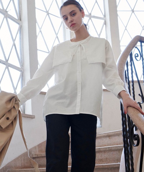 PURIL（ピュリル）の「【PURIL】2wayセーラーカラー&ノーカラーボリュームスリーブブラウス（シャツ/ブラウス・レディース・ホワイト/ベージュ/ブルー・FREE）」の4枚目の写真