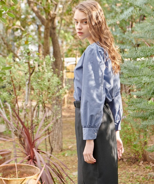 PURIL（ピュリル）の「【PURIL】2wayセーラーカラー&ノーカラーボリュームスリーブブラウス（シャツ/ブラウス・レディース・ホワイト/ベージュ/ブルー・FREE）」の21枚目の写真