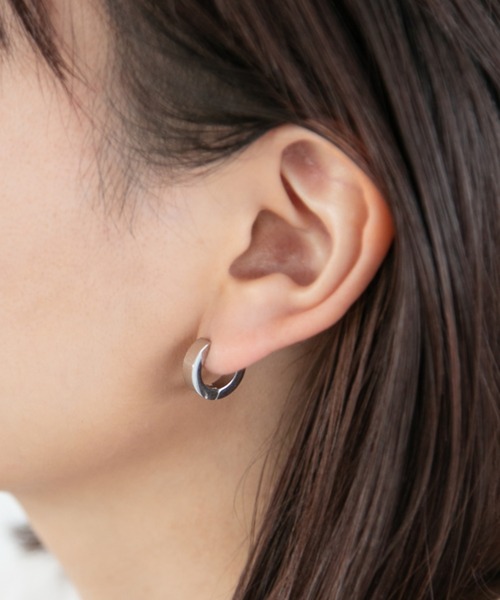 LOWRYS FARM（ローリーズファーム）の「ステンレス＊フープピアス　259248（ピアス（両耳用）・レディース・シルバー/ゴールド・FREE）」の2枚目の写真