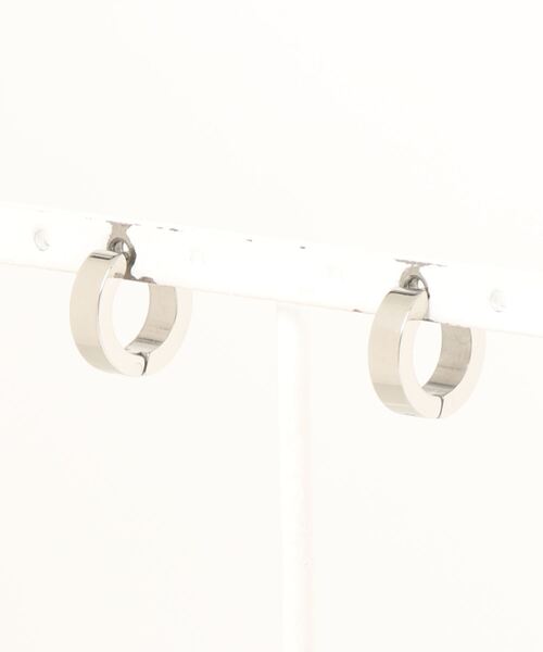 LOWRYS FARM（ローリーズファーム）の「ステンレス＊フープピアス　259248（ピアス（両耳用）・レディース・シルバー/ゴールド・FREE）」の5枚目の写真