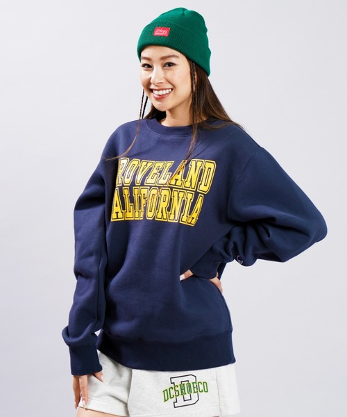 Champion（チャンピオン）の「CHAMPION/チャンピオン  ビッグシルエット  カレッジ風ロゴトレーナー  C3-V009（スウェット・レディース・ホワイト/ブラック/ネイビー/グリーン・L/M）」の4枚目の写真