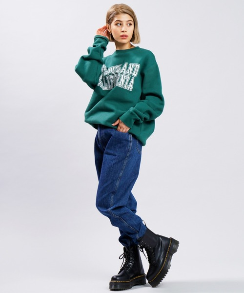 Champion（チャンピオン）の「CHAMPION/チャンピオン  ビッグシルエット  カレッジ風ロゴトレーナー  C3-V009（スウェット・レディース・ホワイト/ブラック/ネイビー/グリーン・L/M）」の21枚目の写真