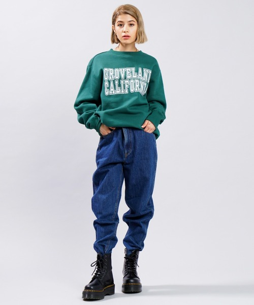 Champion（チャンピオン）の「CHAMPION/チャンピオン  ビッグシルエット  カレッジ風ロゴトレーナー  C3-V009（スウェット・レディース・ホワイト/ブラック/ネイビー/グリーン・L/M）」の7枚目の写真