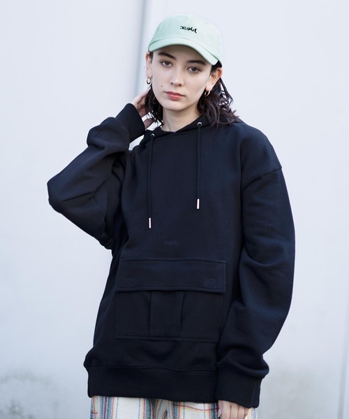 X-girl（エックスガール）の「MILLS LOGO 6PANEL CAP（キャップ・レディース・ブラック/ライトグリーン・ONE SIZE）」の6枚目の写真
