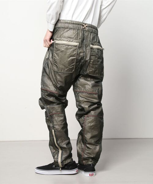 DIESEL(ディーゼル)の「メンズ パンツ ダブルシェル(その他パンツ・メンズ・グレー/カーキ・30inch/32inch/28inch/34inch)」の3枚目の写真