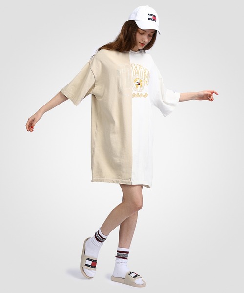tommy jeans(トミー ジーンズ)の「カレッジスプライシングTシャツワンピース(ワンピース・レディース・ベージュ・SMALL/MEDIUM/LARGE)」の9枚目の写真