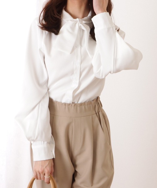 Lace Ladies(レースレディース)の「ボウタイ ボリューム袖 シャツ(シャツ/ブラウス・レディース・ホワイト/ブラック/ベージュ/ブルー・S/M/L)」の9枚目の写真