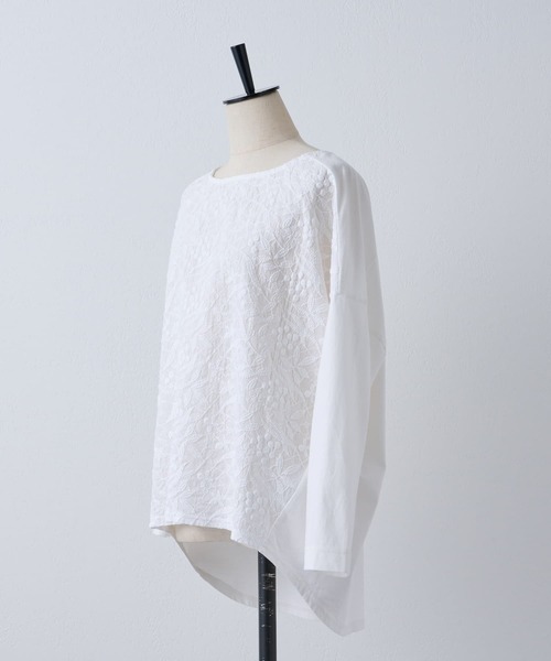 BEARDSLEY（ビアズリー）の「3サイズ展開 フロント刺繍カットソー（Tシャツ/カットソー・レディース・ホワイト・0/1/2）」の3枚目の写真