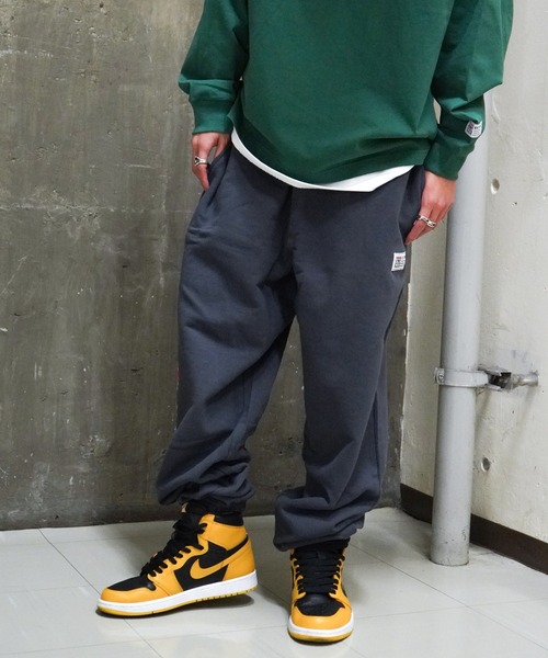 VENCEEXCHANGE（ヴァンスエクスチェンジ）の「VISION STREET WEAR　ヴィジョンストリートウェア　プリントロゴワイドシルエットスウェットパンツ　　ジョガーパンツ/イージーパンツ/ワイドパンツ（スウェットパンツ・メンズ・チャコールグレー/オフホワイト・M/L）」の14枚目の写真