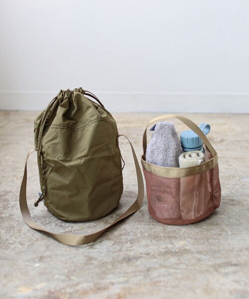 B:MING by BEAMS（ビーミングバイビームス）の「サウナ BAG（ショルダーバッグ・メンズ・ホワイト/ネイビー/オリーブ/ブラック/ピンク/グリーン/グリーン系その他5/コーラル/グレイッシュブルー/ブラック系その他・ONE SIZE/FREE）」の5枚目の写真