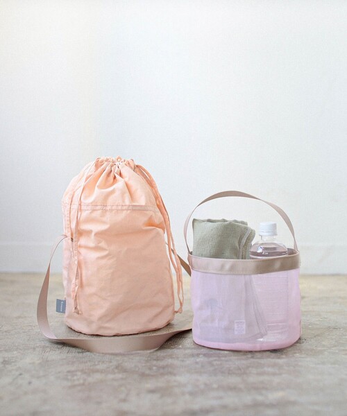 B:MING by BEAMS（ビーミングバイビームス）の「サウナ BAG（ショルダーバッグ・メンズ・ホワイト/ネイビー/オリーブ/ブラック/ピンク/グリーン/グリーン系その他5/コーラル/グレイッシュブルー/ブラック系その他・ONE SIZE/FREE）」の10枚目の写真