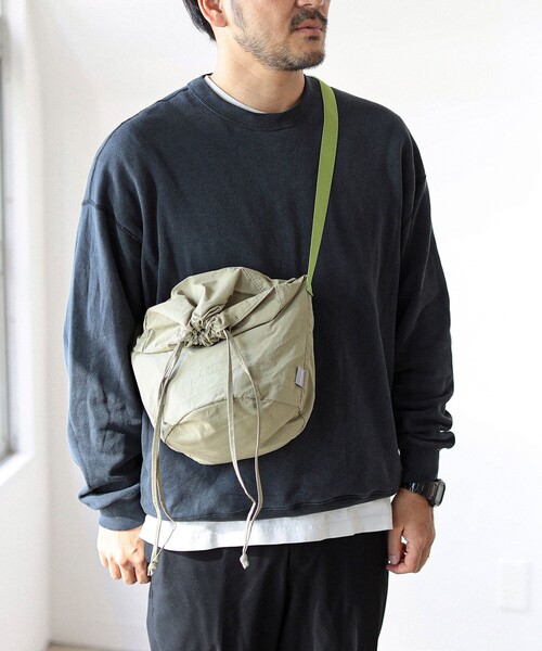 B:MING by BEAMS（ビーミングバイビームス）の「サウナ BAG（ショルダーバッグ・メンズ・ホワイト/ネイビー/オリーブ/ブラック/ピンク/グリーン/グリーン系その他5/コーラル/グレイッシュブルー/ブラック系その他・ONE SIZE/FREE）」の11枚目の写真