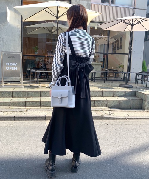 OLIVE des OLIVE（オリーブデオリーブ）の「【WEB限定】マーメイドジャンスカ/バックリボン/ワンピース（ワンピース・レディース・オフホワイト/ブラック/ベージュ/ブルー・FREE）」の2枚目の写真