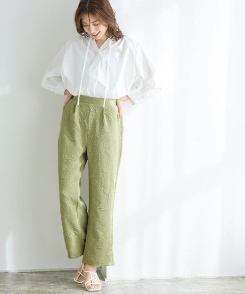 Pierrot(ピエロ)の「ペイズリージャカードパンツ(その他パンツ・レディース・ホワイト/グリーン系その他/ブラック・M)」の4枚目の写真