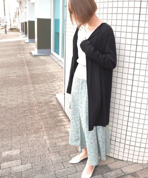 CECIL McBEE（セシルマクビー）の「ミラノリブアイレットストライプカーディガン（カーディガン/ボレロ・レディース・ブラック/ベージュ/グレー・MEDIUM）」の2枚目の写真