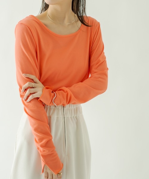 背中あきロングTシャツ