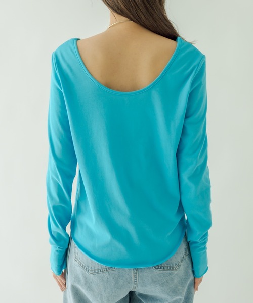 背中あきロングTシャツ