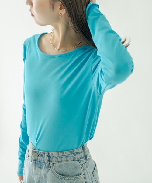 背中あきロングTシャツ