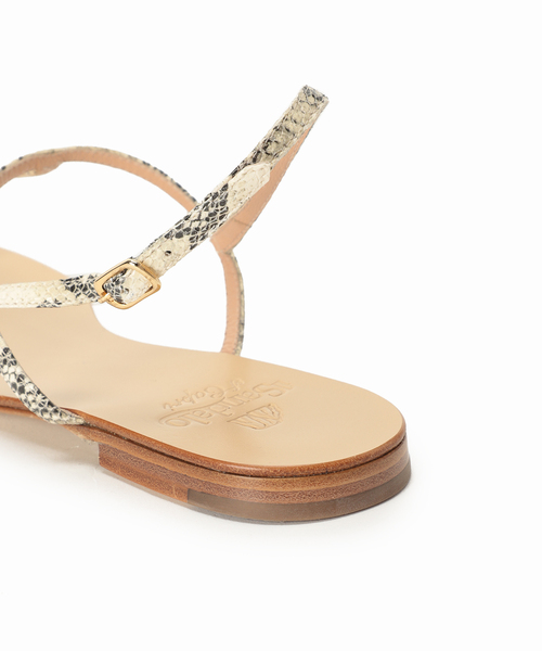 Spick & Span（スピックアンドスパン）の「【IL SANDALO OF CAPRI 】パイソン型押しストラップサンダル（サンダル・レディース・ベージュ・36/37/38）」の21枚目の写真