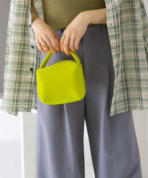 KBF（ケイビーエフ）の「マシュマロミニBAG（ハンドバッグ・レディース・ダークブラウン/ピンク/イエロー/アイボリー・ONE）」の14枚目の写真