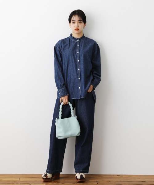 RODEO CROWNS WIDE BOWL（ロデオクラウンズワイドボウル）の「デニムフリルシャツ（シャツ/ブラウス・レディース・ライトブルー/ブルー・FREE）」の6枚目の写真