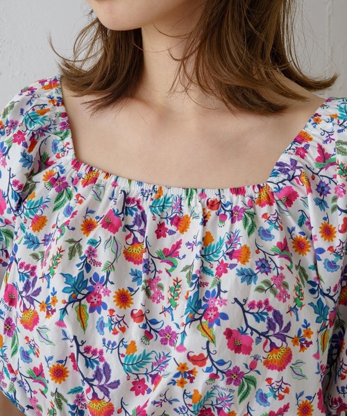 Kastane（カスタネ）の「【Yuri Hanamoriコラボ】フラワートップス