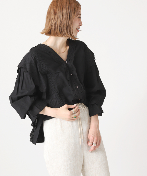 B.C STOCK(ベーセーストック)の「カットワークレースブラウス(シャツ/ブラウス・レディース・ブラック/ブラウン/ナチュラル・FREE)」の5枚目の写真