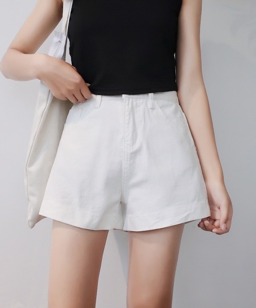 urge：（アージコロン ）の「【URGE：】 ヘビーツイル　ショートパンツ（その他パンツ・レディース・ホワイト/ブラック/アイボリー・SMALL/MEDIUM/LARGE/X-LARGE）」の2枚目の写真