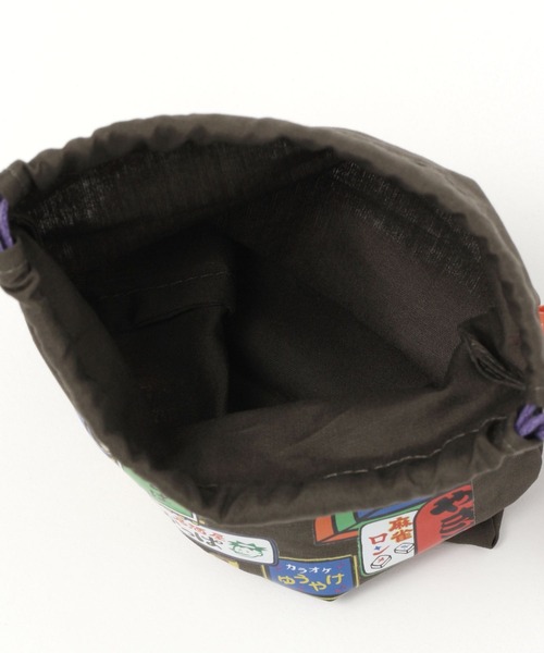 niko and...（ニコアンド）の「【おもいでのはとば】コラボ巾着ポーチ（ポーチ・レディース・チャコール/グレー/ホワイト・0）」の12枚目の写真