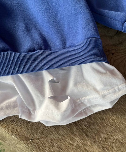 ARCADE(アーケード)の「ビッグシルエット プルオーバー カレッジロゴ 裾重ね着風 スウェット トレーナー -ARCADE Limited Line-(スウェット・レディース・グレー/ブラック/ブルー・FREE)」の6枚目の写真