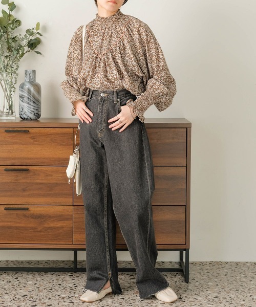 バブ Bab 前後2WAY花柄シャーリングブラウス （BROWN） バブ Bab 前後2WAY花柄シャーリングブラウス （BROWN