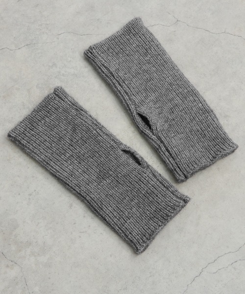 minia（ミニア）の「ショートリブアームウォーマー（アームカバー・レディース・ブラック/ベージュ/グレー/アイボリー・FREE）」の13枚目の写真