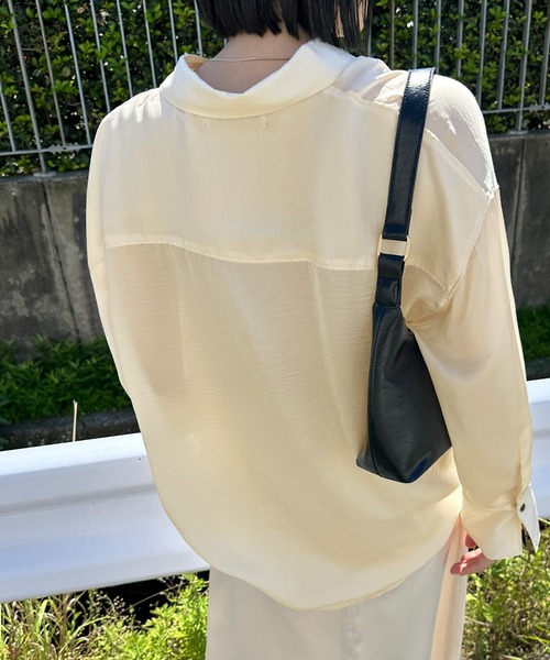 select MOCA（セレクトモカ）の「【ZOZO限定】ダブルボタンビンテージサテンオーバーシャツ（シャツ/ブラウス・レディース・アイボリー/グレー/グレイッシュベージュ/ネイビー・FREE）」の9枚目の写真