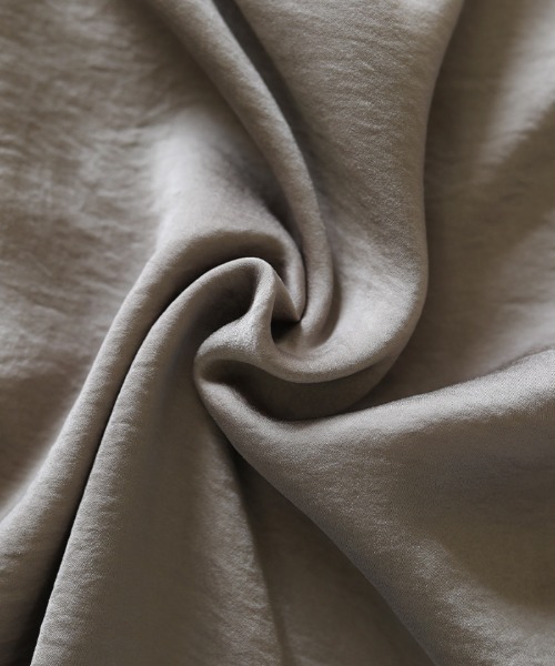 select MOCA（セレクトモカ）の「【ZOZO限定】ダブルボタンビンテージサテンオーバーシャツ（シャツ/ブラウス・レディース・アイボリー/グレー/グレイッシュベージュ/ネイビー・FREE）」の18枚目の写真